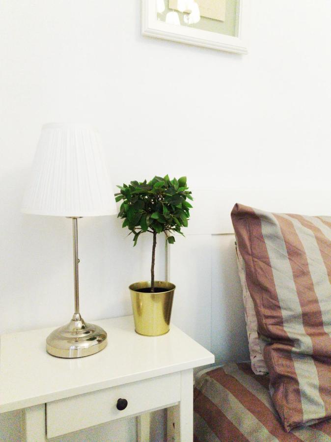 Discover Krakow Apartments - 3 Rakowicka St - Classic Apartments Near Main Station - Netflix Cracóvia Exterior foto