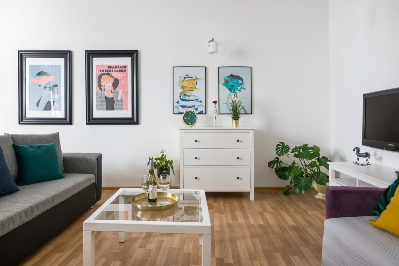 Discover Krakow Apartments - 3 Rakowicka St - Classic Apartments Near Main Station - Netflix Cracóvia Exterior foto