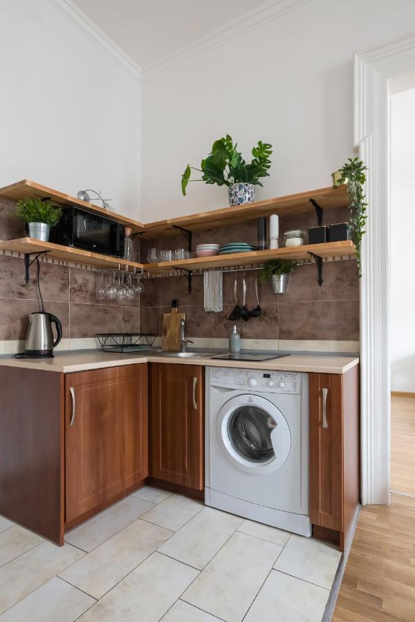 Discover Krakow Apartments - 3 Rakowicka St - Classic Apartments Near Main Station - Netflix Cracóvia Exterior foto