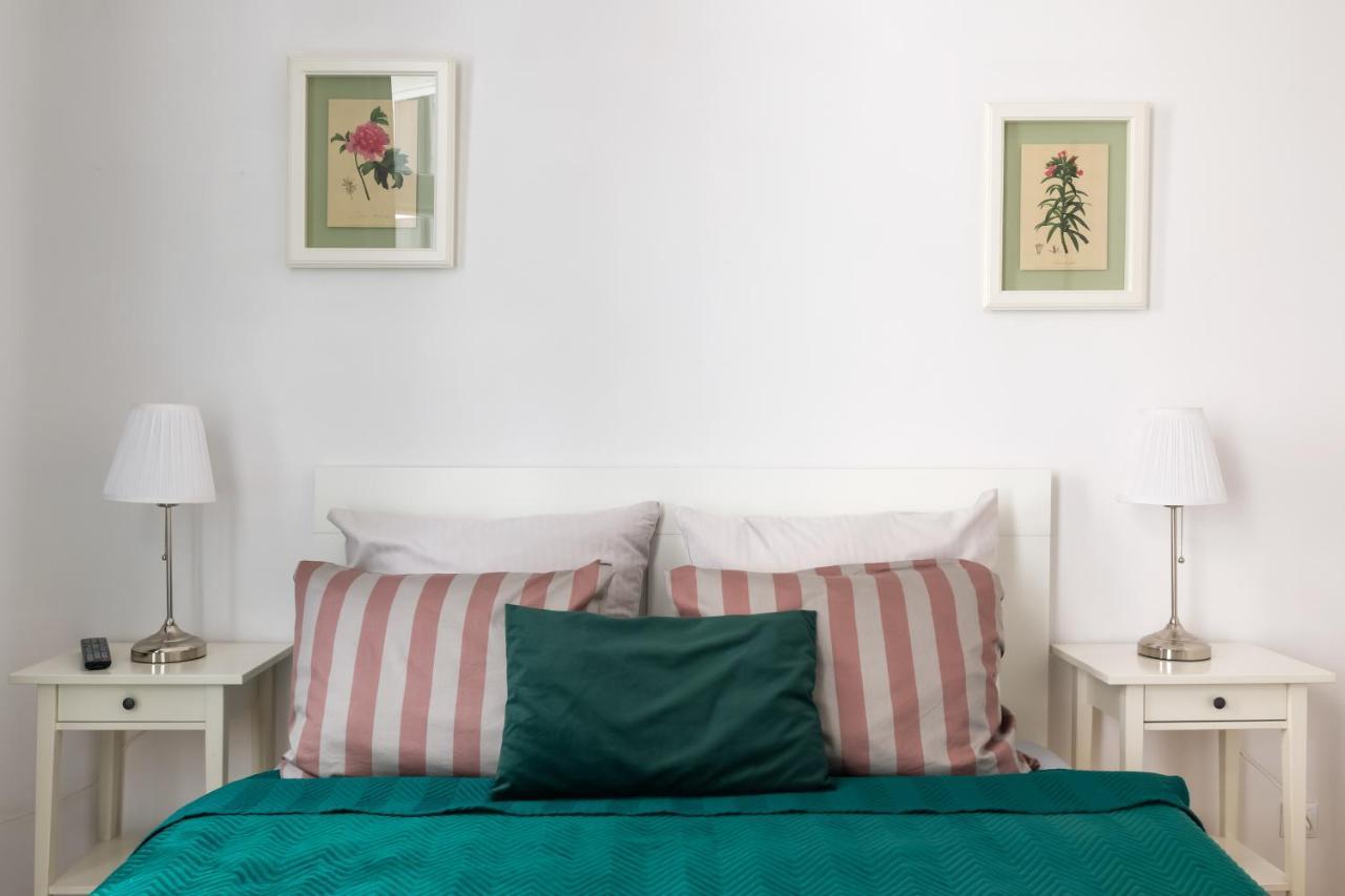 Discover Krakow Apartments - 3 Rakowicka St - Classic Apartments Near Main Station - Netflix Cracóvia Exterior foto