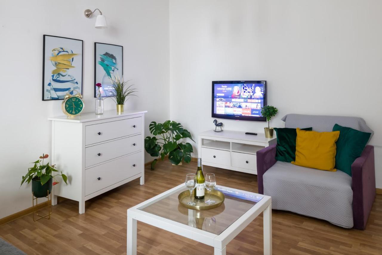 Discover Krakow Apartments - 3 Rakowicka St - Classic Apartments Near Main Station - Netflix Cracóvia Exterior foto